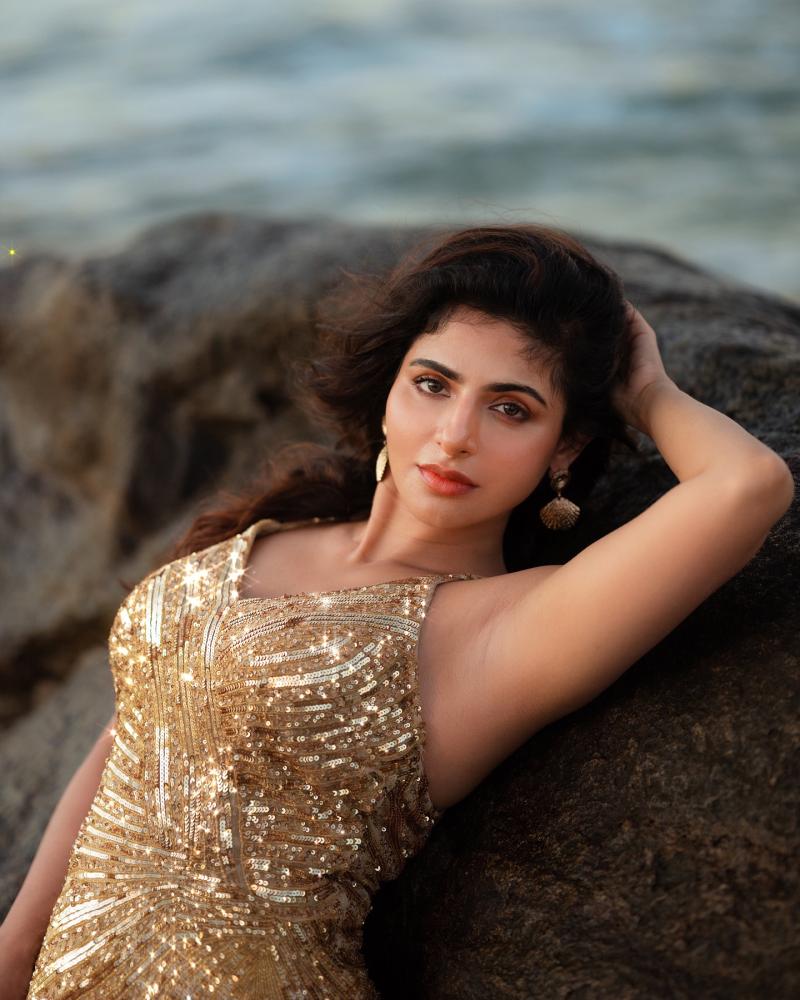 iswarya-menon-hot-photos